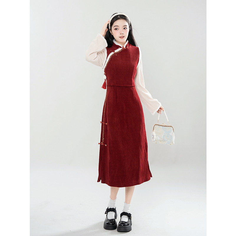 新中式新年战袍气质连衣裙冬季新款超好看过年拜年加厚保暖裙子潮