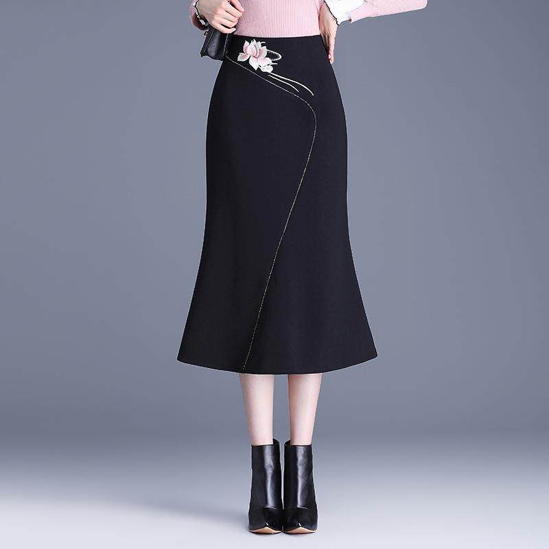 复古刺绣简约拼接鱼尾包臀半身裙2024年秋季新款通勤一步中长裙,女装/女士精品,半身裙,淘宝优惠券,粉丝福利购,淘宝优惠卷