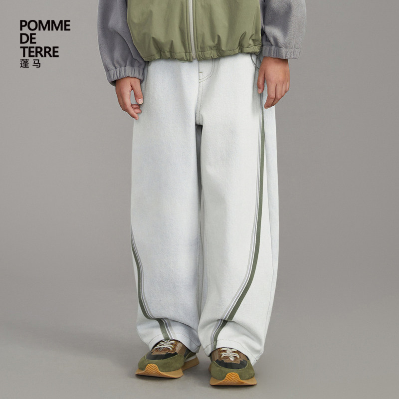 相比深色的牛仔，更适合春夏季节，清爽感受