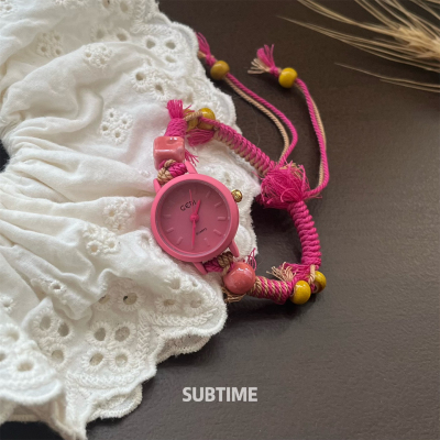 甜酷玫红手绳手表女款小众高颜值