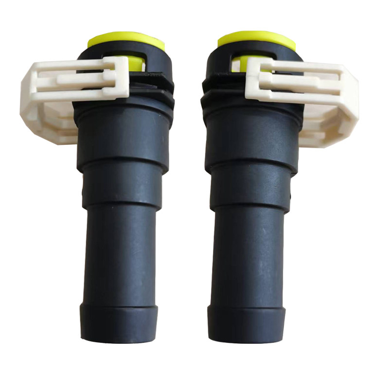 马自达3发动机暖风水管接头