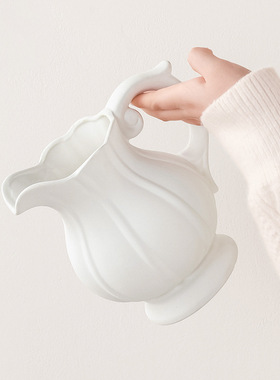 水壶陶瓷花瓶插花摆件感小众家居装饰客厅玄关仿真花轻奢花器