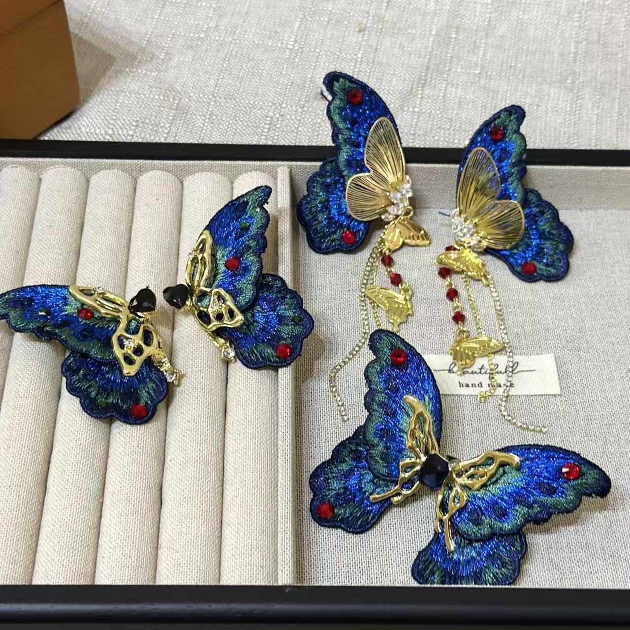 新中式刺绣蓝蝴蝶耳环女