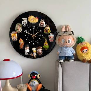 泡泡展示盒labubu怪味便利店盲盒时钟墙上盲盒收纳陈列挂表装饰画
