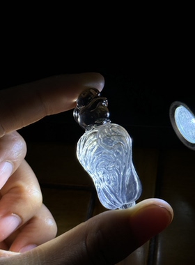 梦幻蓝光烟晶俏色巧雕钱灵兔纳财我自己纯手工雕刻的纯净的