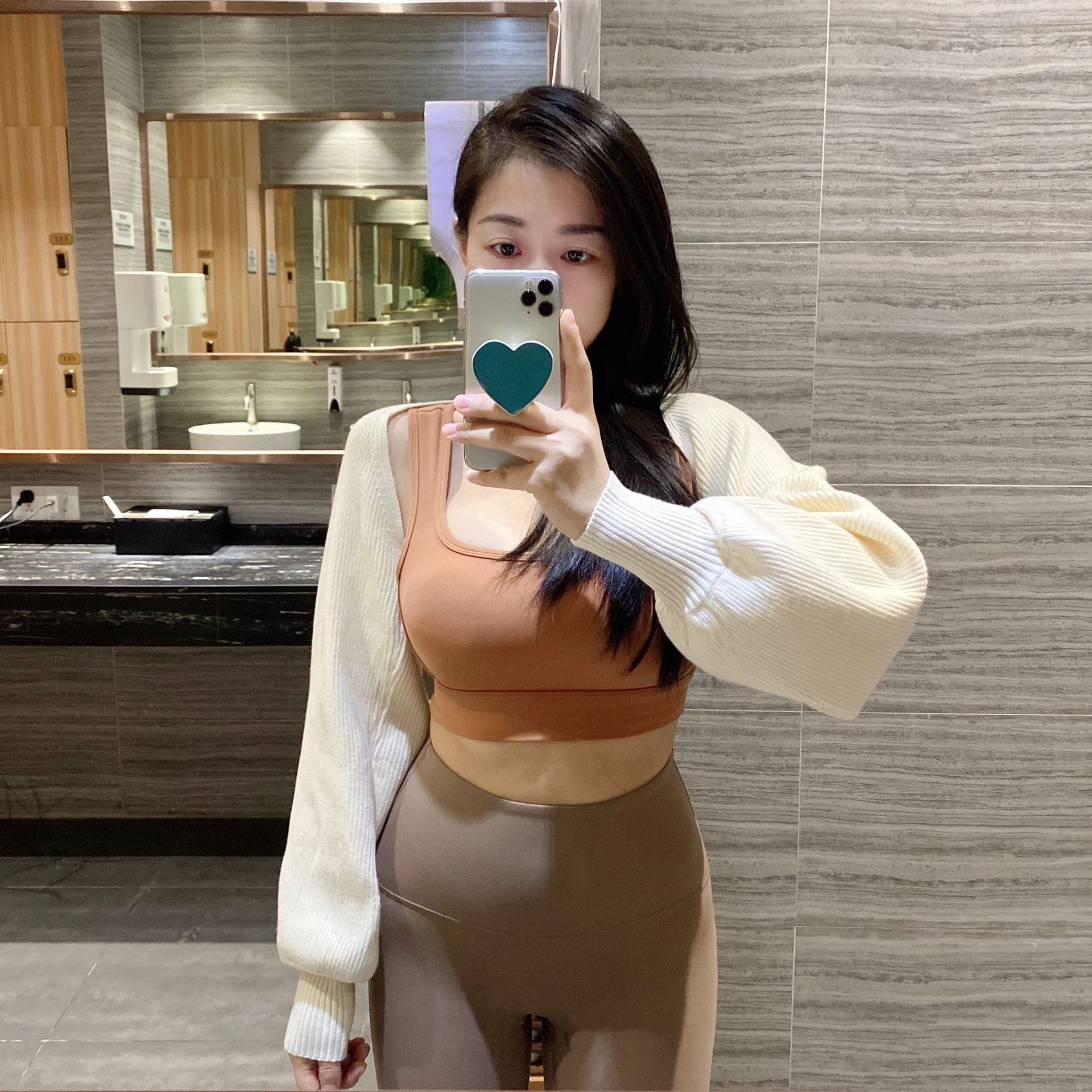 法式灯笼袖百搭瑜伽健身针织披肩