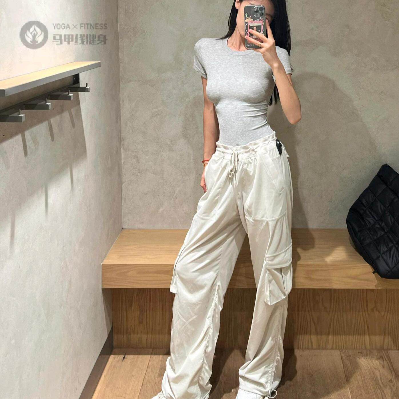 2023秋季白色显瘦工装直筒长裤女
