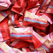 英国DENMAS 丹玛仕特浓原汁夹心椰子糖红色结婚喜糖高颜值网红糖