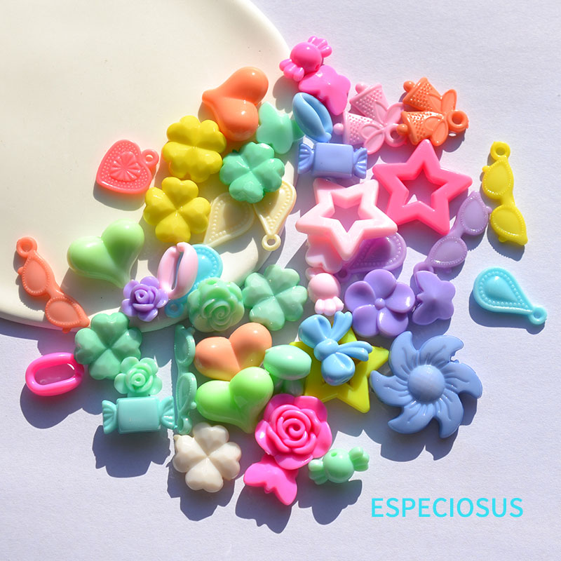 亚克力浅彩色混装花朵珠子穿项链