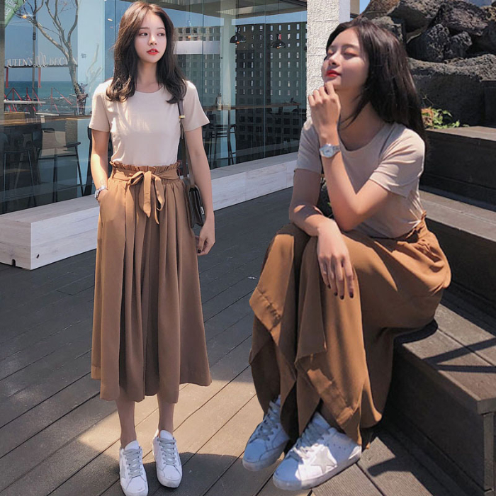 Evening fashion net red spirit Hong Kong style retro student loose short goddess wide leg pants two piece suit women's summer