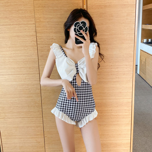 DouMi网红高级感拍照连体泳衣女