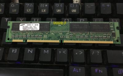 M366S1654DTS-C7A 三星 128MB SYNC,133MHZ,CL3 PC133U-333-542.j
