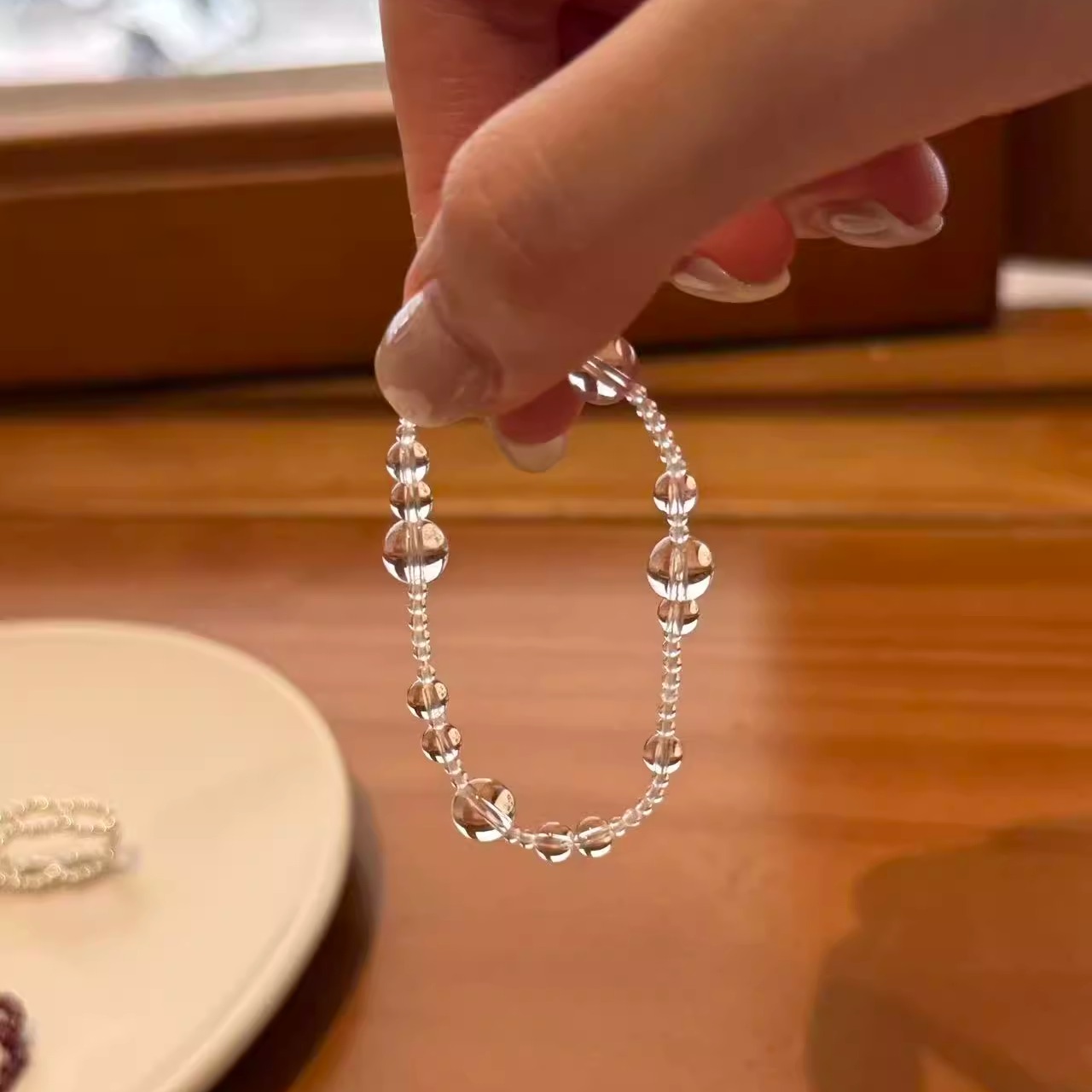 天然冰透白水晶手串小众不规则设计感精致简约百搭手链送朋友礼物
