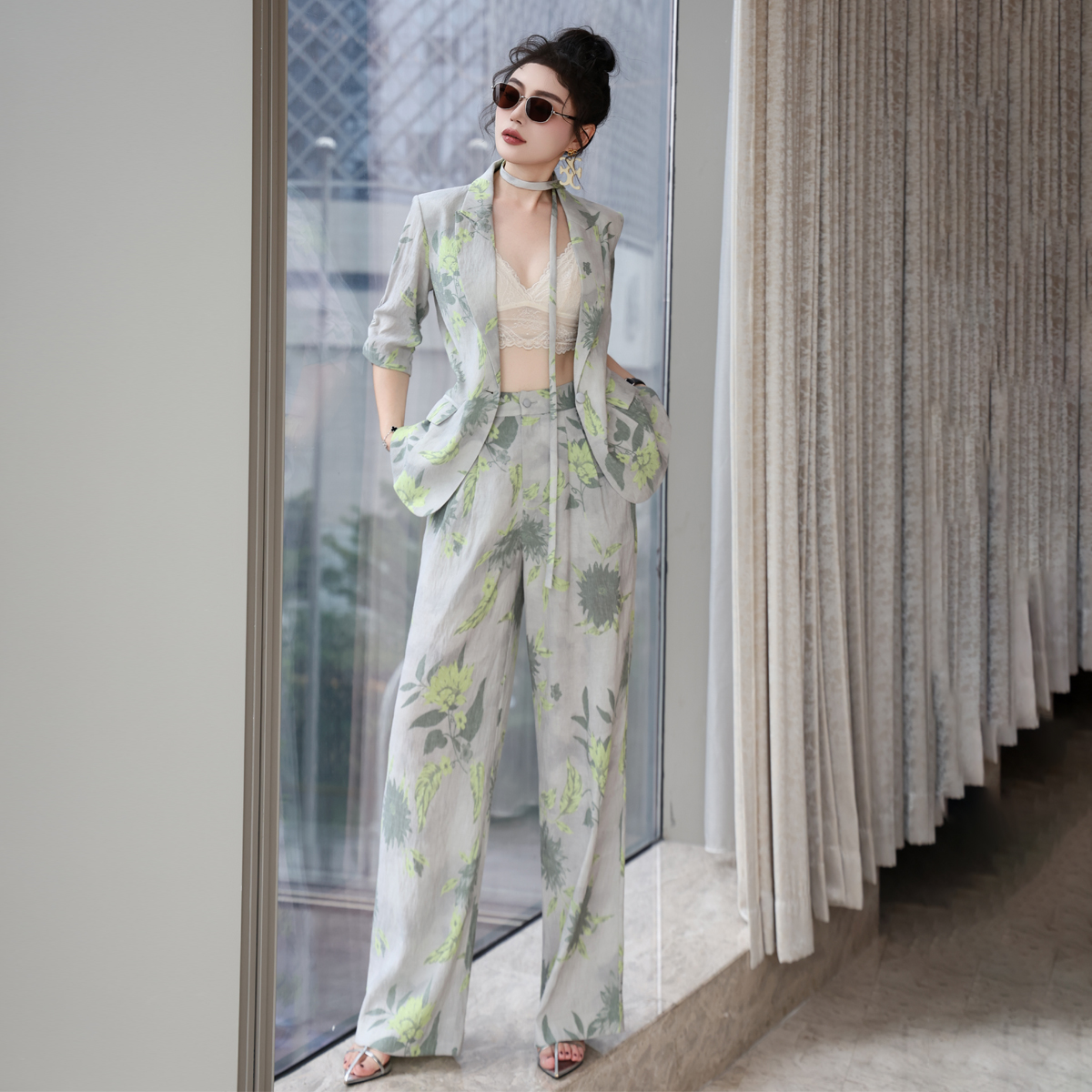 抗褶皱亚麻西装套装2025夏季时尚印花七分袖西装外套直筒裤两件套
