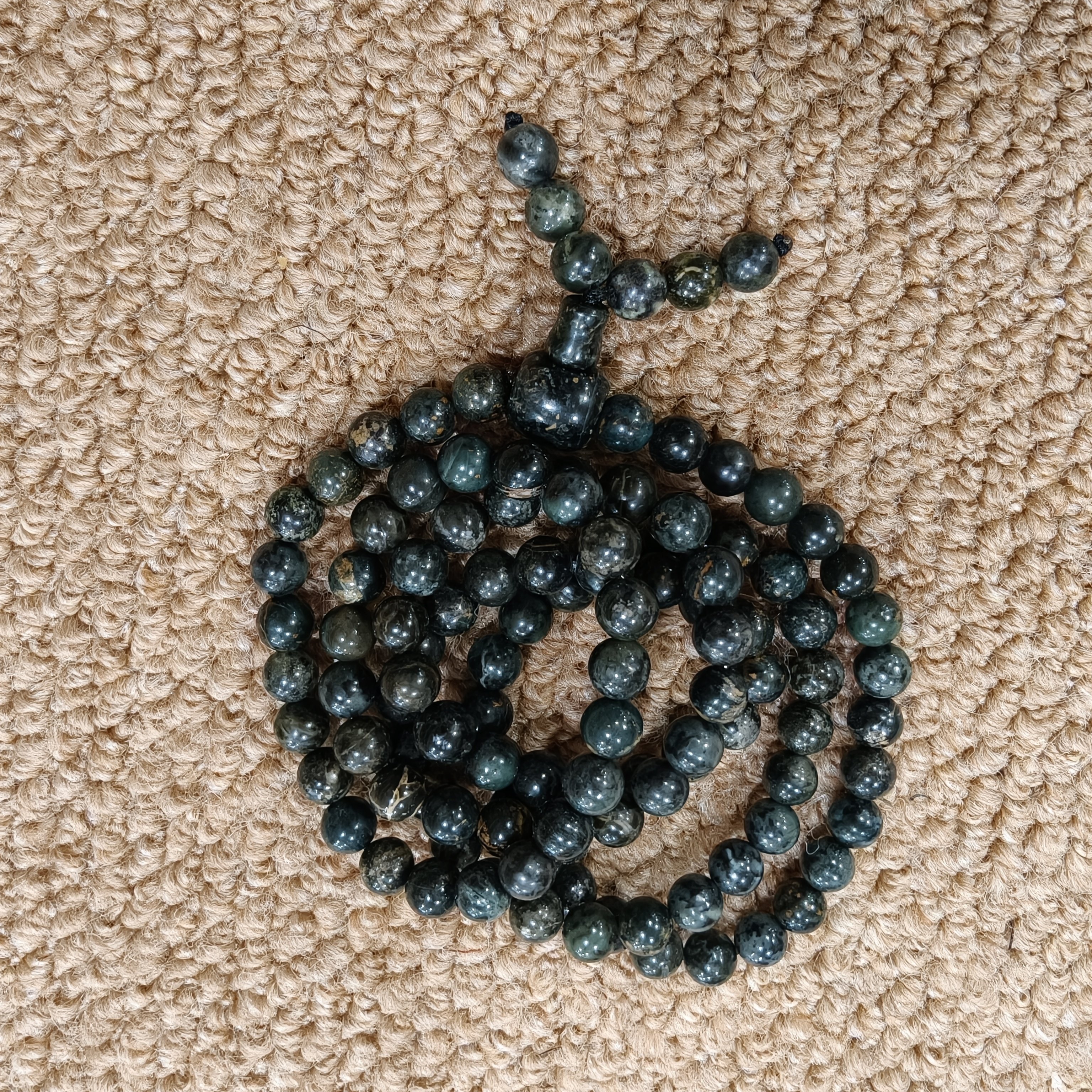 西藏药王石原石加工10mm圆珠108颗手链独有色油润光滑黄绿飘金890