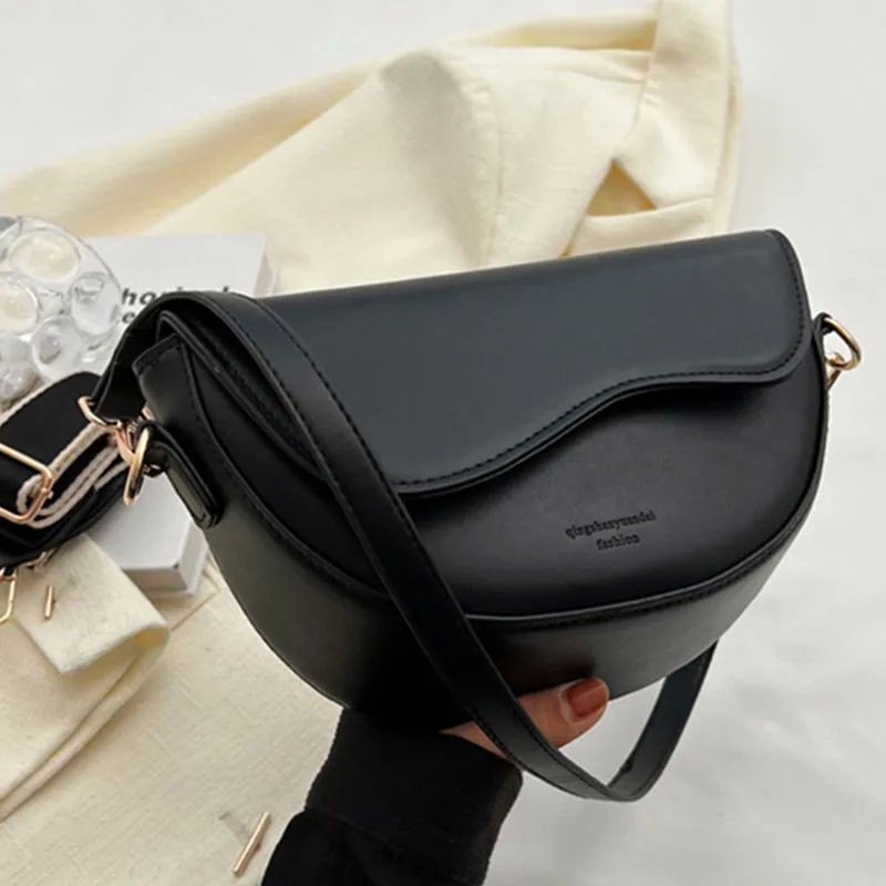Small Leather Saddle Armpit Bags for Women Summer Chain Shou
