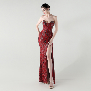 红色晚礼服女2026新款高级感高贵优雅气质抹胸裹胸一字肩性感裙子