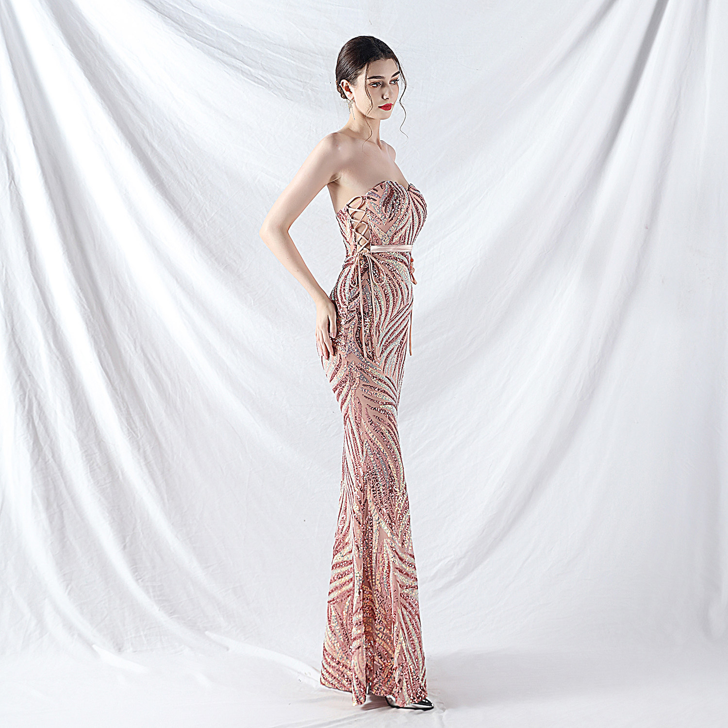 法式小众轻奢高级感走秀抹胸礼服