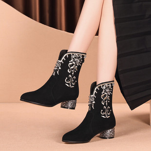 民族风刺绣串珠羊反绒短靴女~3.5cm水钻粗跟后拉链靴子旗袍鞋子