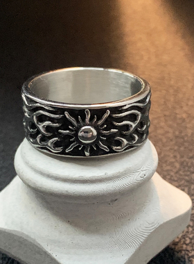 太阳神-不掉色机车风钛钢316戒指男欧美中古复古大码重工痞帅指环