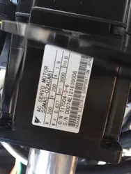 SGMAS-02ACABC原装安川400W伺服电机全新质保一年现货包邮询价