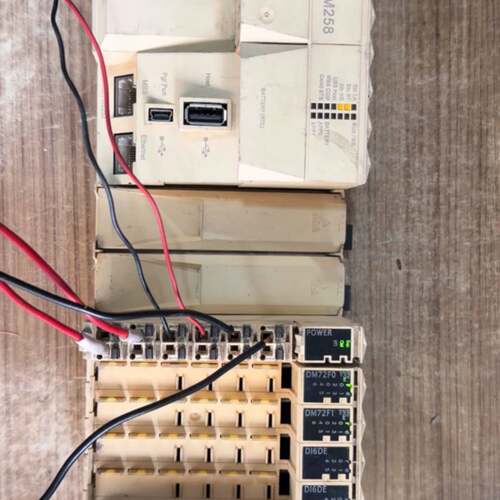 维修M258PLC，TM258LF42DT4L，，，施耐德扩展如图议价