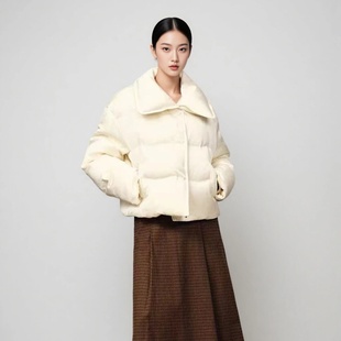 FJSD 醋酸缎面白色短款泡芙轻通勤立领羽绒服女2025冬