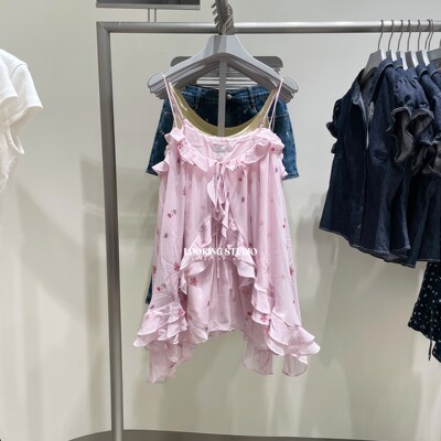 UR&DC2026夏季新款宽松甜美风都市系带不规则荷叶边碎花吊带衫女