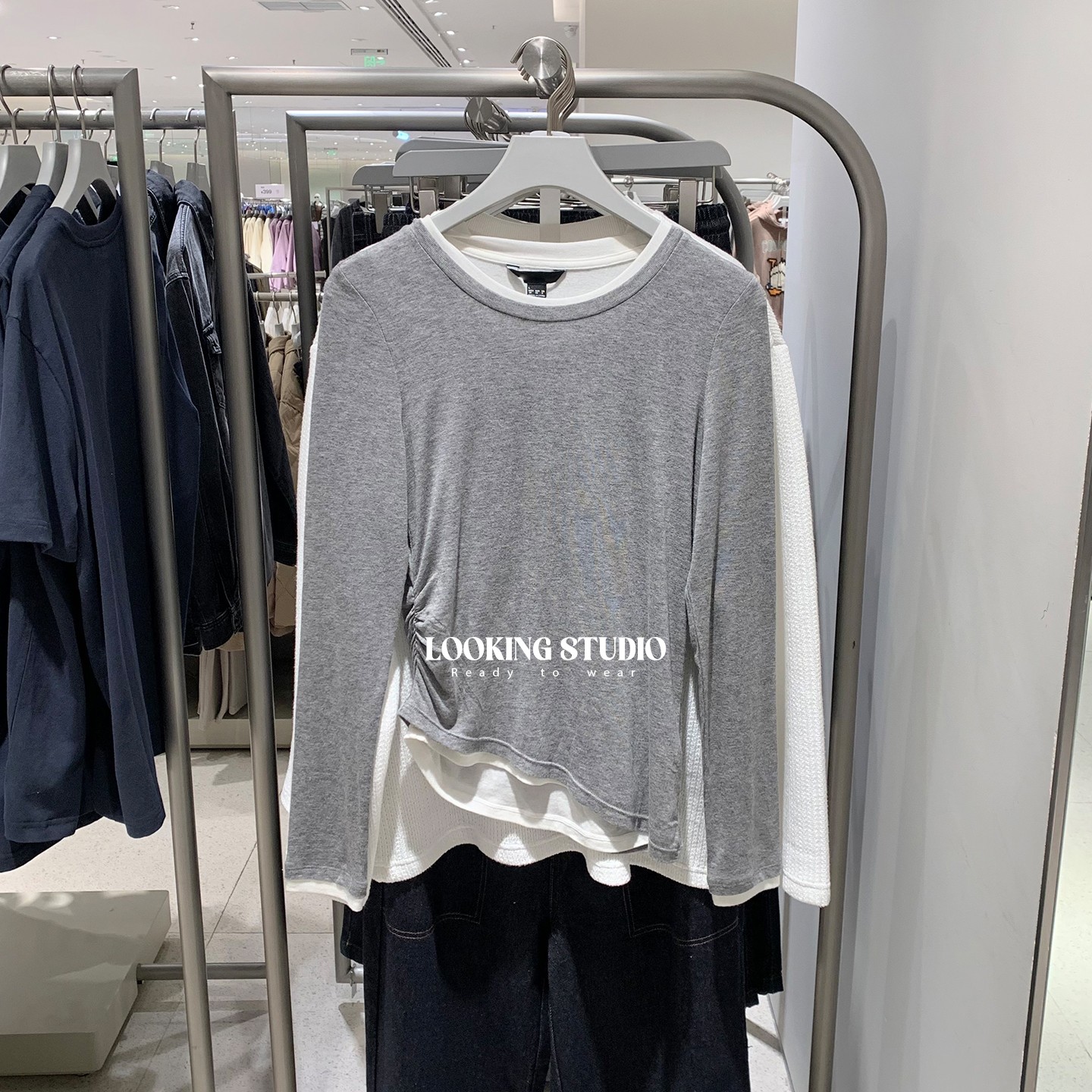 UR&DC2025秋季新款设计感抽褶时尚不规则假两件圆领长袖T恤女上衣