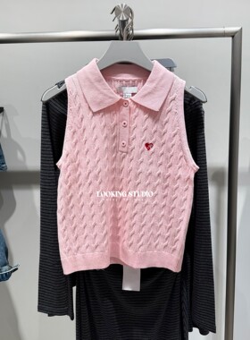 UR&DC2026春季新款休闲绞花刺绣半开襟无袖背心针织衫女短款上衣