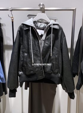 UR&DC2025冬季新款机车风潮酷拼接假两件连帽PU皮短款棉服外套女