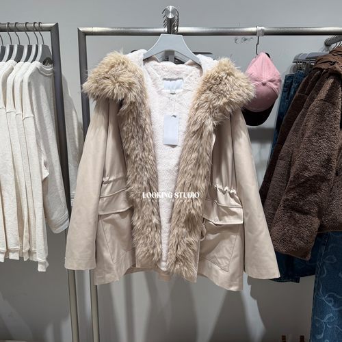 UR&DC2025冬季新款复古休闲工装风毛绒连帽抽绳超宽松棉服女外套