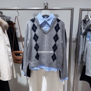 UR&DC2025冬季新款学院风假两件拼接撞色条纹菱格纹长袖针织衫女