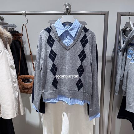 UR&DC2025冬季新款学院风假两件拼接撞色条纹菱格纹长袖针织衫女