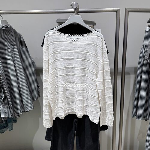 UR&DC2026春季新款都市气质设计感钩花圆领套头薄款长袖针织衫女