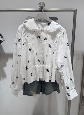 UR&DC2026春季新款休闲风碎花刺绣娃娃领褶皱开襟衬衫女短款上衣