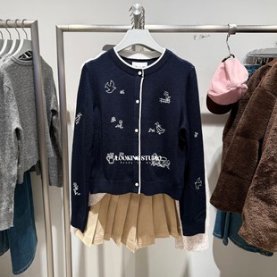 UR&DC2025冬季新款休闲撞色提花刺绣罗纹短款长袖针织开衫女上衣