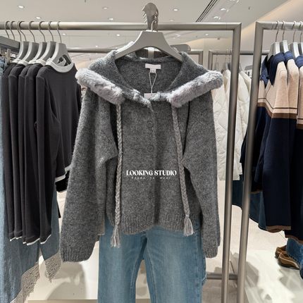 UR&DC2025冬季新款休闲撞色拼接毛绒连帽编绳流苏针织开衫女外套