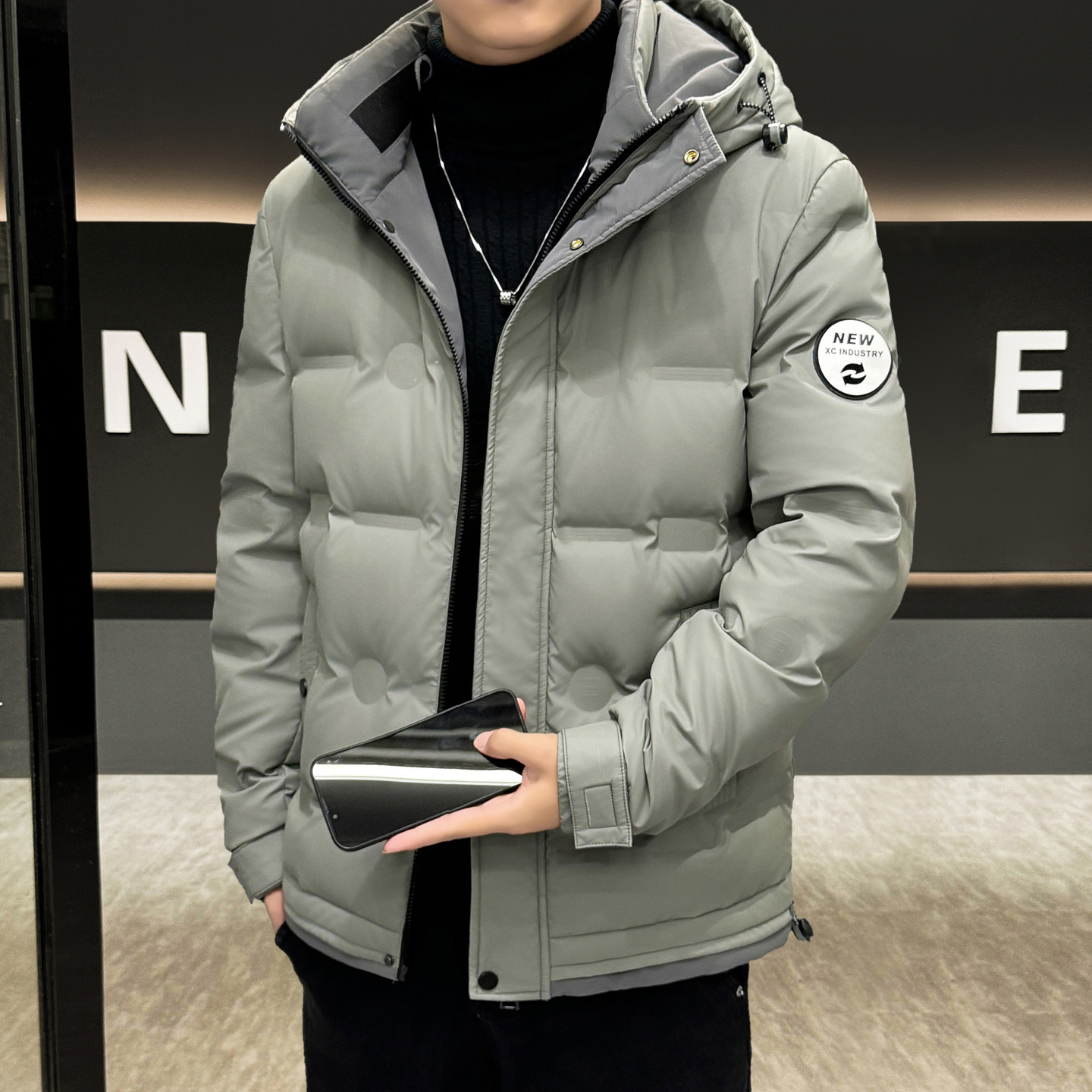 冬季新款轻薄保暖羽绒服男