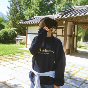 韩国overdue fla*r2026秋季新款刺绣字母圆领卫衣宽松套头上衣女
