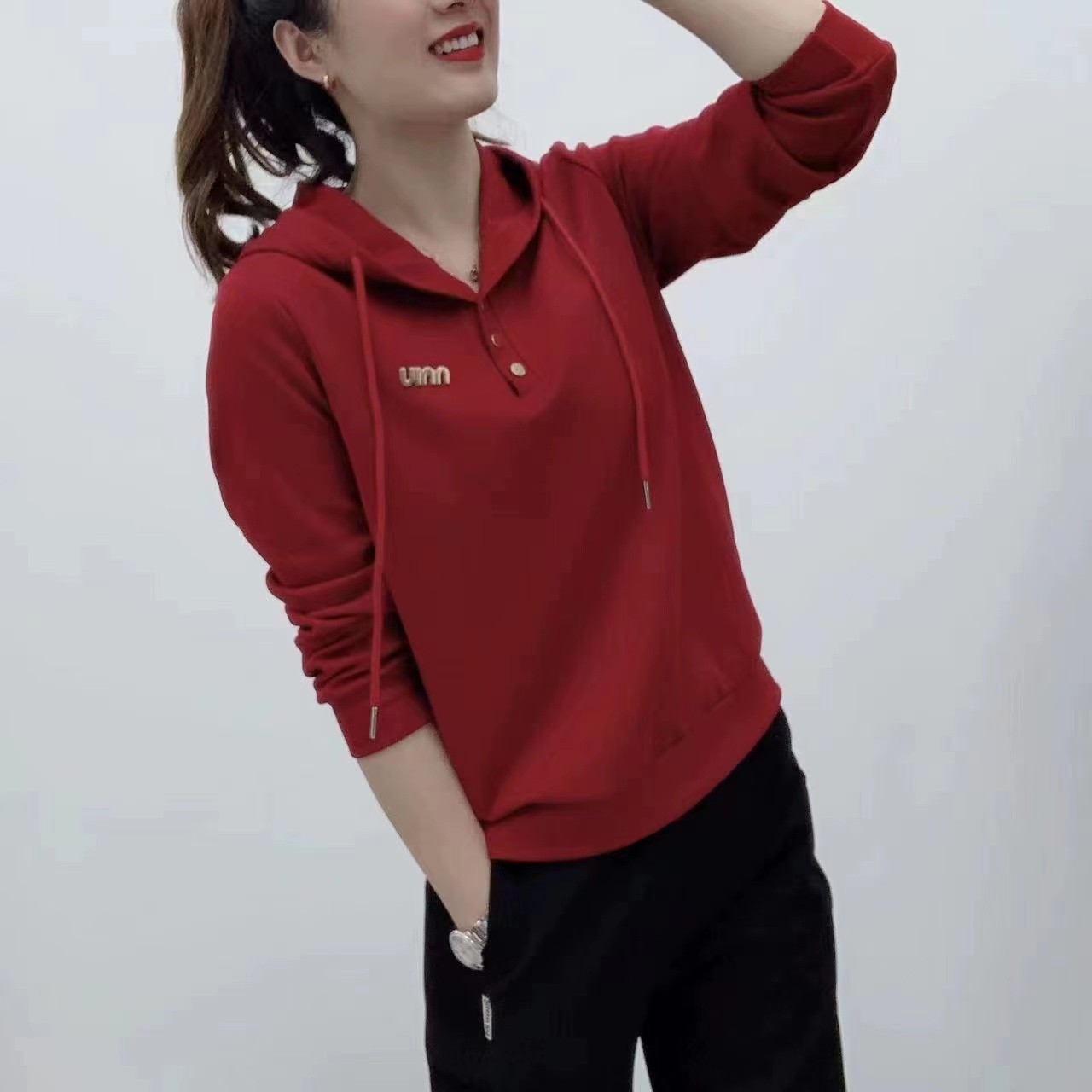 【芭拉婷】连帽卫衣女士2026年春季新款长袖薄款帽衫上衣宽松带帽