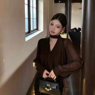 半身裙皮裙套装 MEI 拿捏韩系设计感V领飘带上衣小衫 美姿 9823