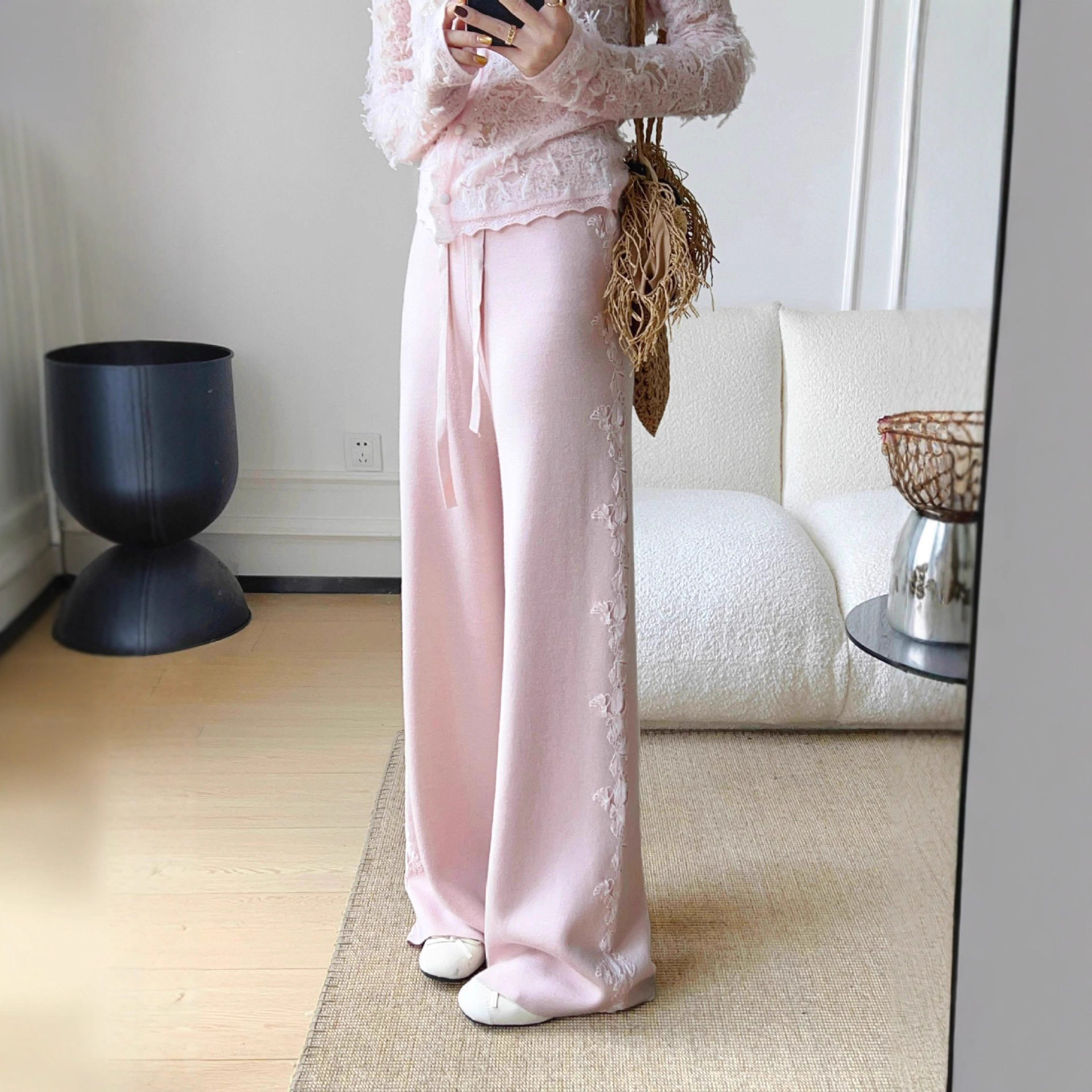 南油原创设计女装2025新款蕾丝花边针织阔腿裤高腰垂感直筒拖地裤,女装/女士精品,休闲裤,淘宝优惠券,粉丝福利购,淘宝优惠卷