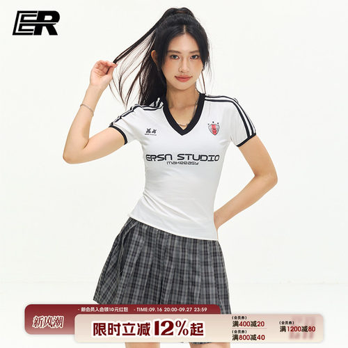 ER复古辣妹V领撞色印花短袖t恤女2026夏季运动修身显瘦腰精上衣