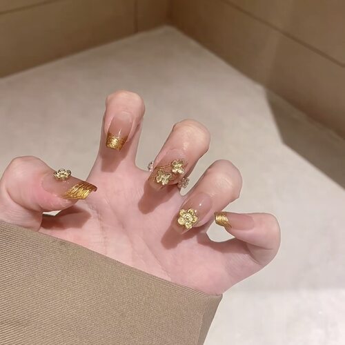 纯手工穿戴甲金色花朵轻