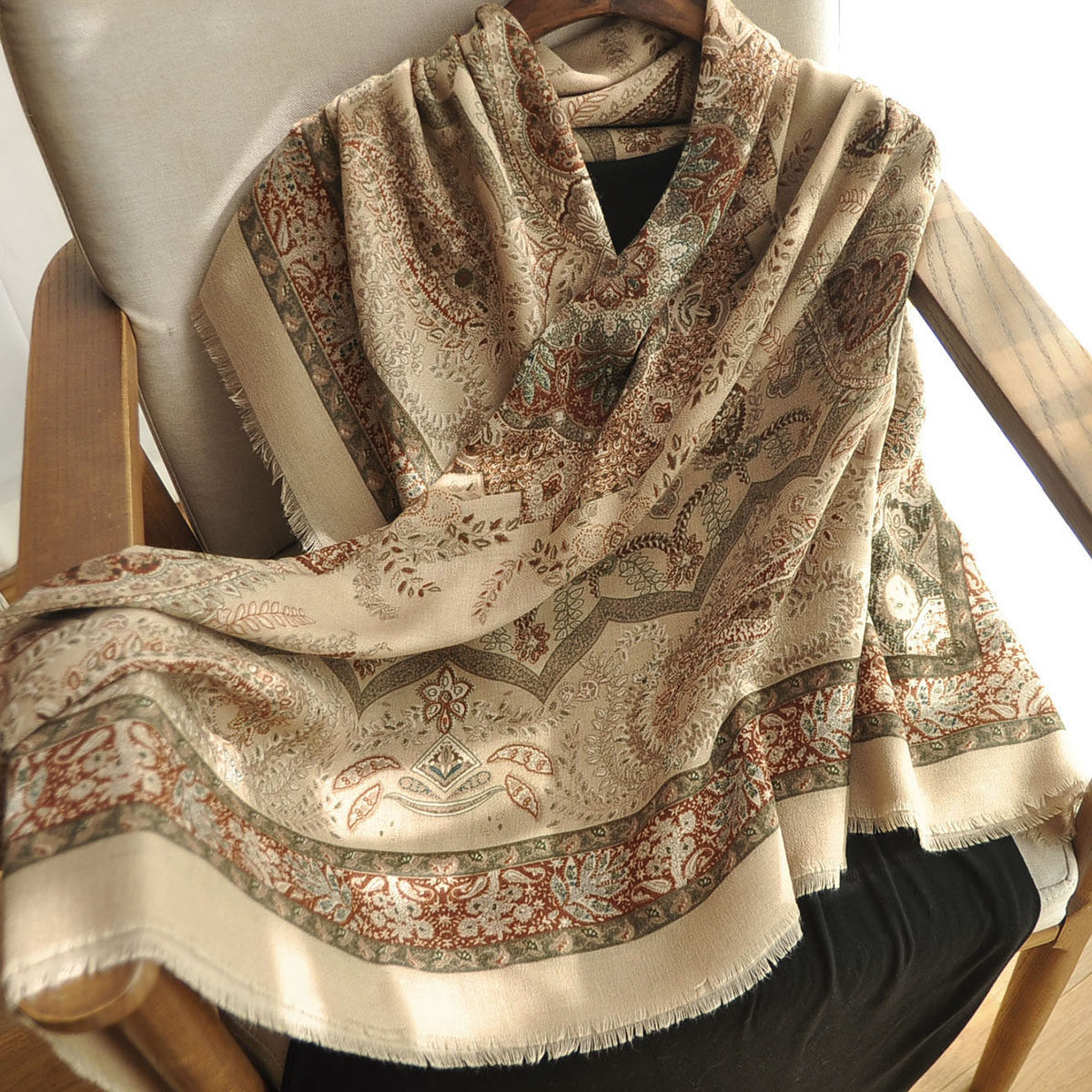 围巾秋冬季复古老钱风披肩民族风高级感多功能保暖两用大方巾丝巾