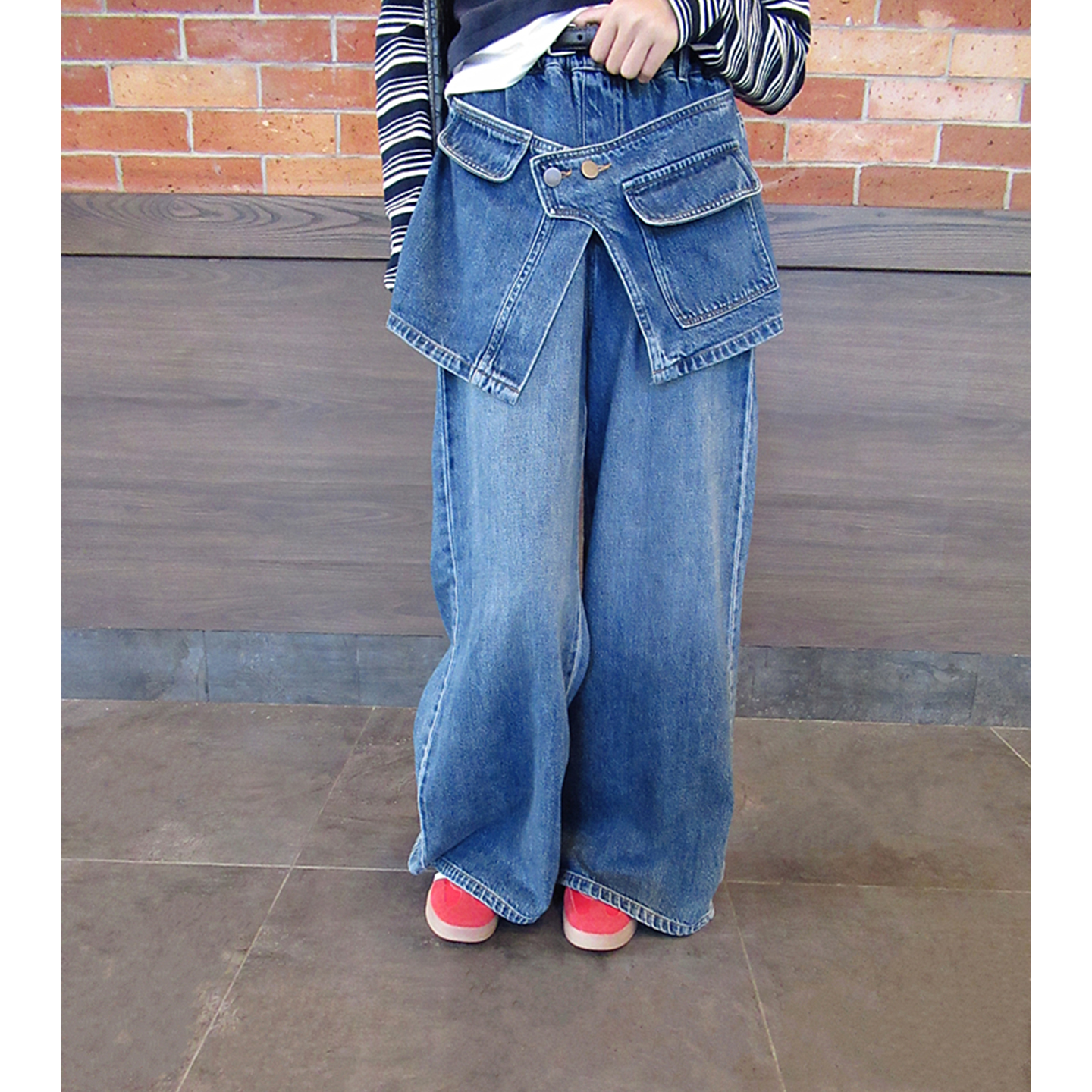 2025秋季女童亲子屁帘弯刀牛仔裤