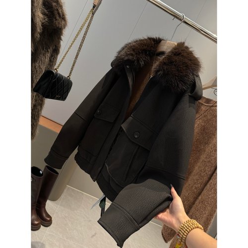 非平替！柜子649！捡漏！可拆卸毛领皮夹克T077