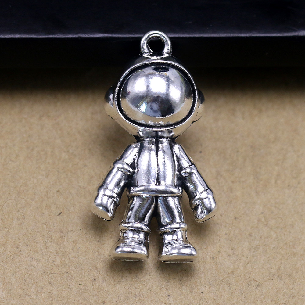 抖音同款 32*18mm 外星人项链 服饰品 手工挂件 diy饰品配件 销售
