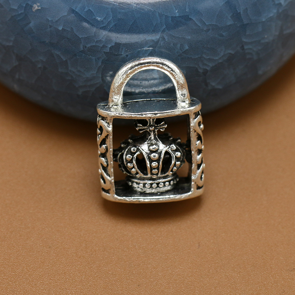 古银色合金皇冠花纹锁吊坠挂件 DIY饰品配件 复古手工材料配饰